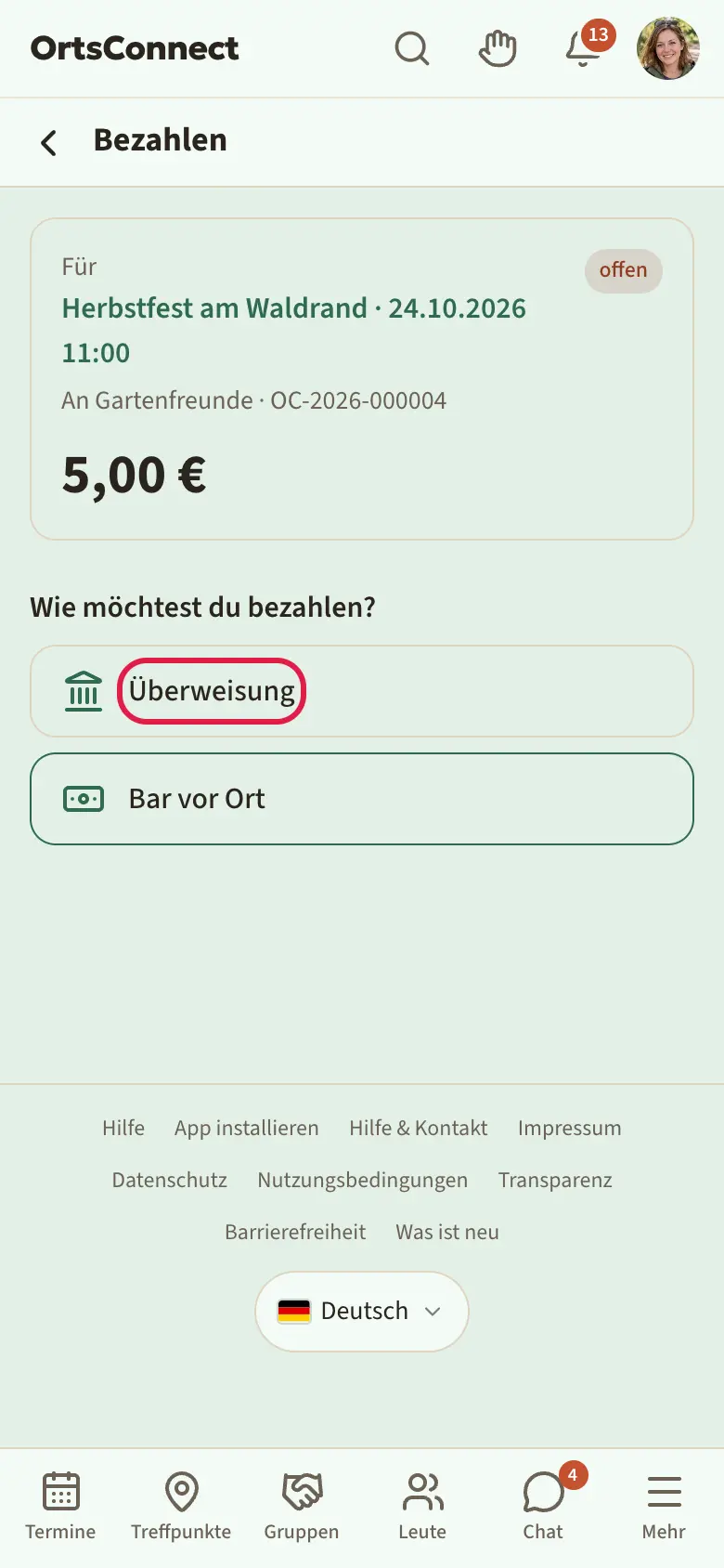Seite „Bezahlen“ mit „Wie möchtest du bezahlen?“ und den drei Auswahlfeldern Bar vor Ort, Überweisung, PayPal; „Überweisung“ ist markiert
