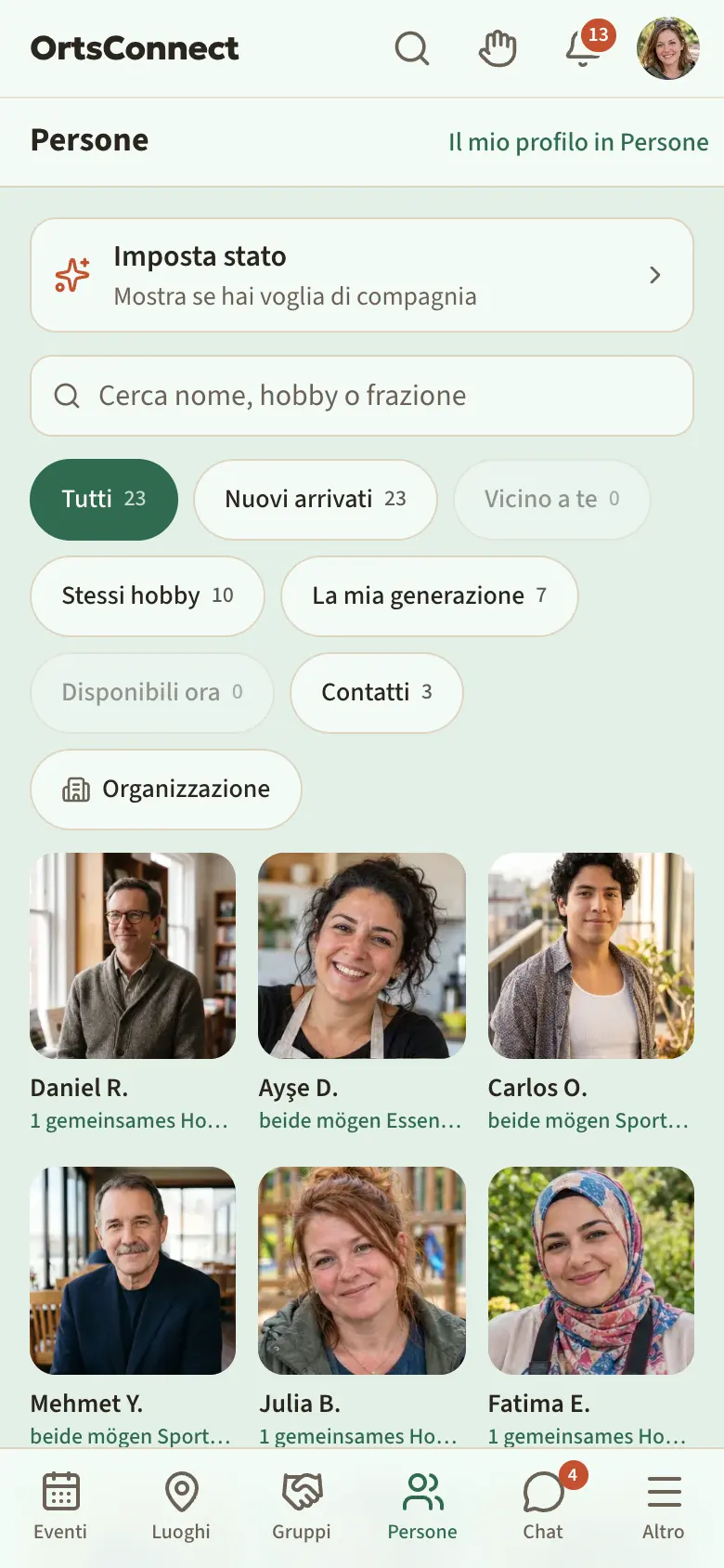Sezione «Persone» con la riga «Imposta stato», sotto il campo di ricerca e i filtri Tutti, Nuovi arrivati, Vicino a te, Stessi hobby, La mia generazione, Disponibili ora, Contatti con il numero, «Tutti» attivo; riquadri in griglia invece di schede; due schede di persone con foto, nome e iniziale, età per decennio e il motivo «2 hobby in comune (Escursionismo, Cucina)»