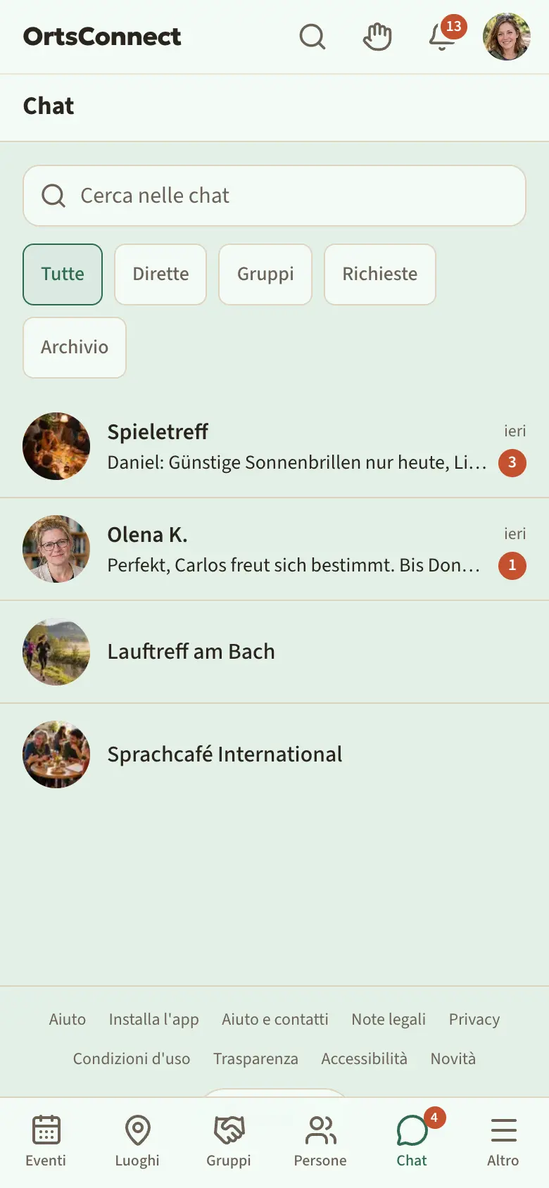 panoramica delle chat con le schede Tutte, Dirette, Gruppi, Richieste, Archivio; sotto, un elenco con una chat di gruppo (simbolo del gruppo) e due conversazioni dirette, una con il numero 2 per i messaggi non letti