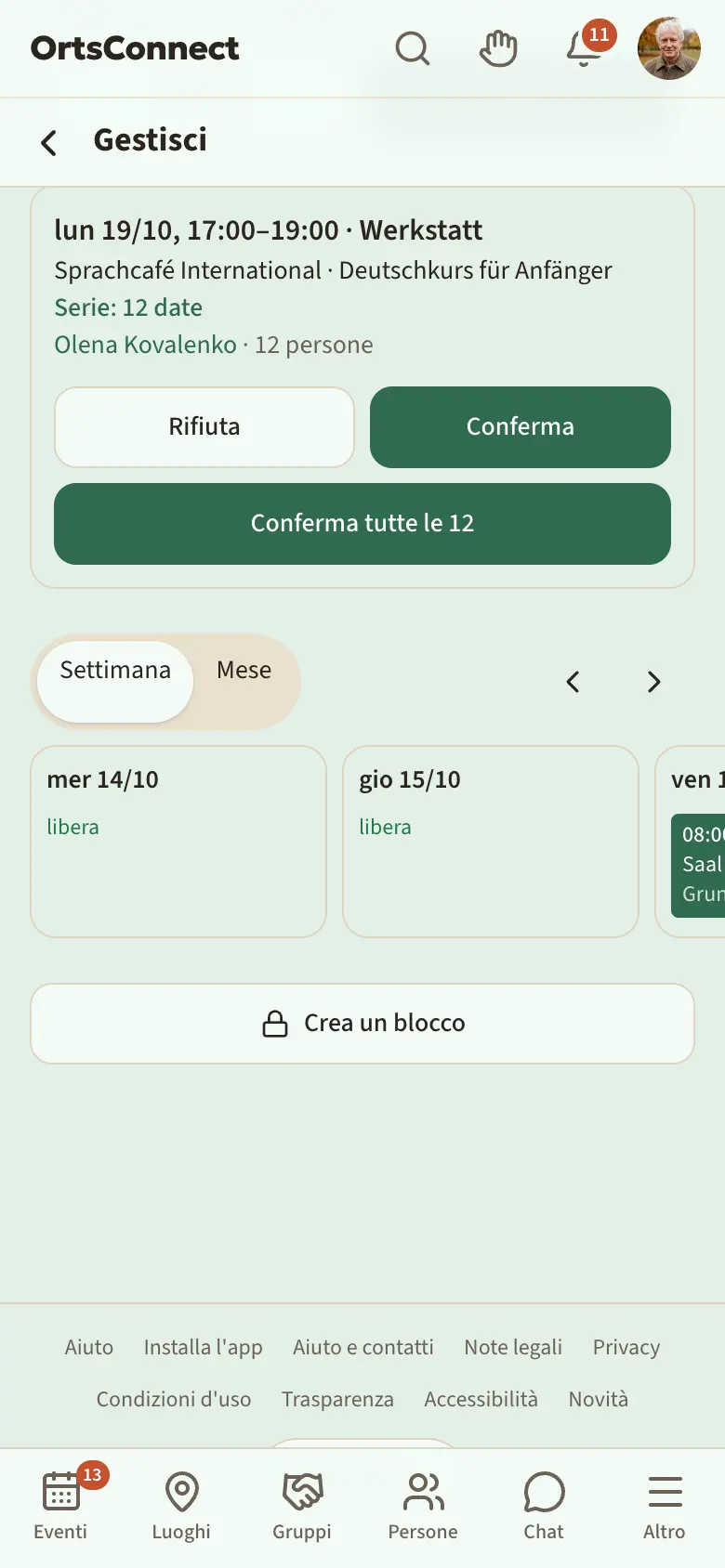Gestione › Occupazione, sezione «Richieste aperte» con una scheda: data, ora, sala, organizzazione, scopo, persone, allestimento/smontaggio; pulsanti «Rifiuta» e «Conferma» evidenziati