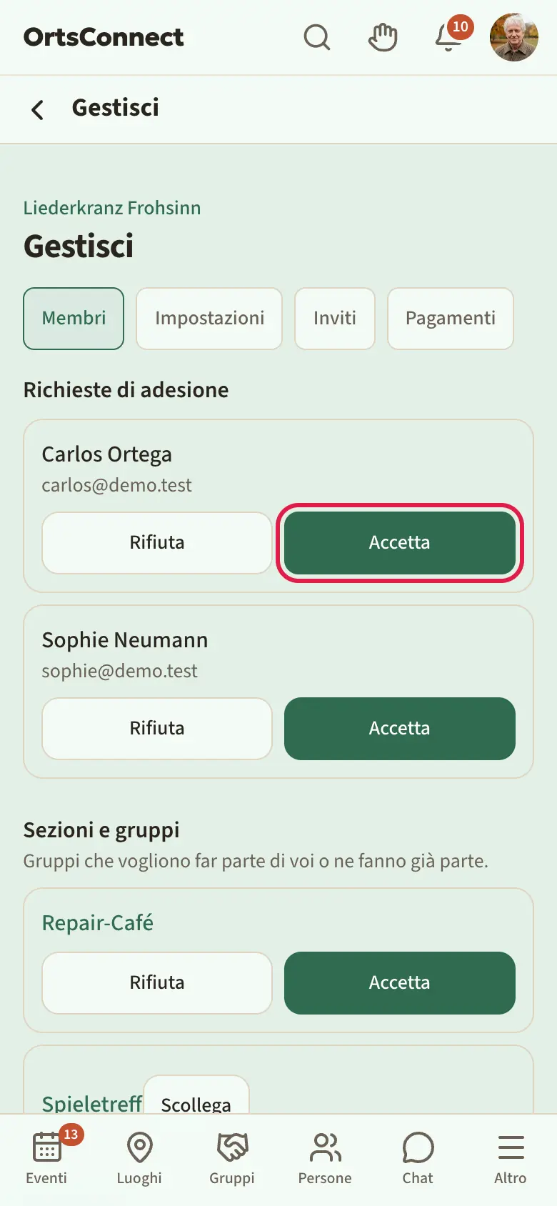 Gestisci › Membri con due richieste di adesione aperte e i pulsanti «Rifiuta» e «Accetta»