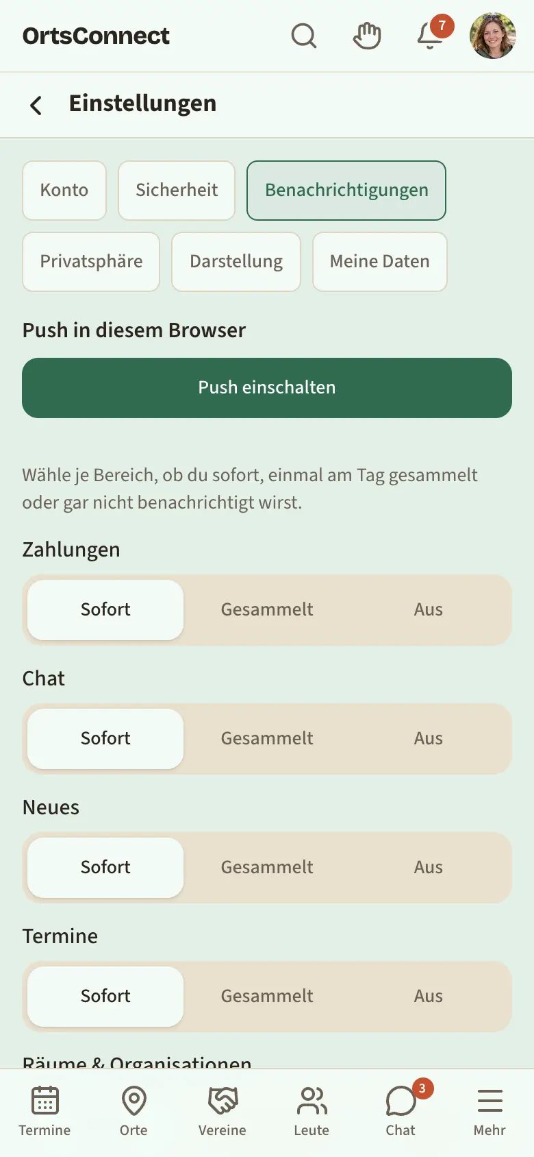 Seite „Benachrichtigungen“ in den Einstellungen mit mehreren Bereichen (Chat, Termine, Leute), je drei Knöpfe Sofort, Gesammelt, Aus; darunter „Ruhezeit“ mit eingeschaltetem Schalter und den Uhrzeiten Von 22:00 und Bis 07:00