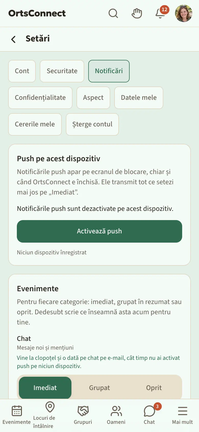 Pagina „Notificări” din setări cu mai multe domenii (Chat, Evenimente, Oameni), fiecare cu trei butoane Imediat, Grupat, Oprit; dedesubt „Perioadă de liniște” cu comutatorul pornit și orele De la 22:00 și Până la 07:00