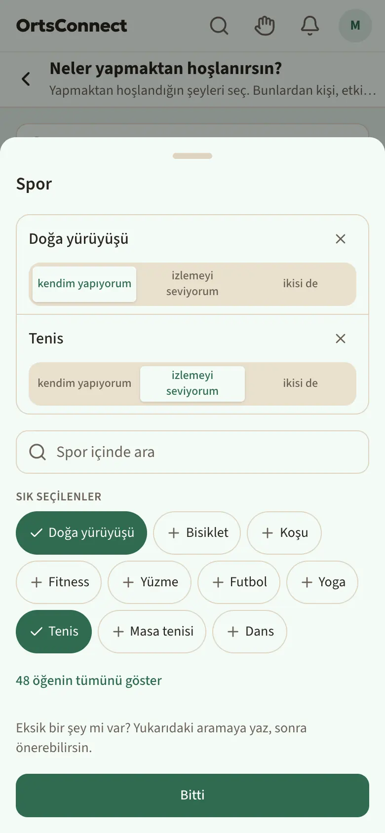 Alan kutularıyla “Neler yapmaktan hoşlanırsın?” sayfası (Spor'da “Tennis · Wandern” yeşil zeminli, Müzik, Doğa …), yanında tenis ve “kendim yapıyorum | izlemeyi seviyorum | ikisi de” seçimiyle açılmış “Spor” penceresi, altında “Sık seçilenler”