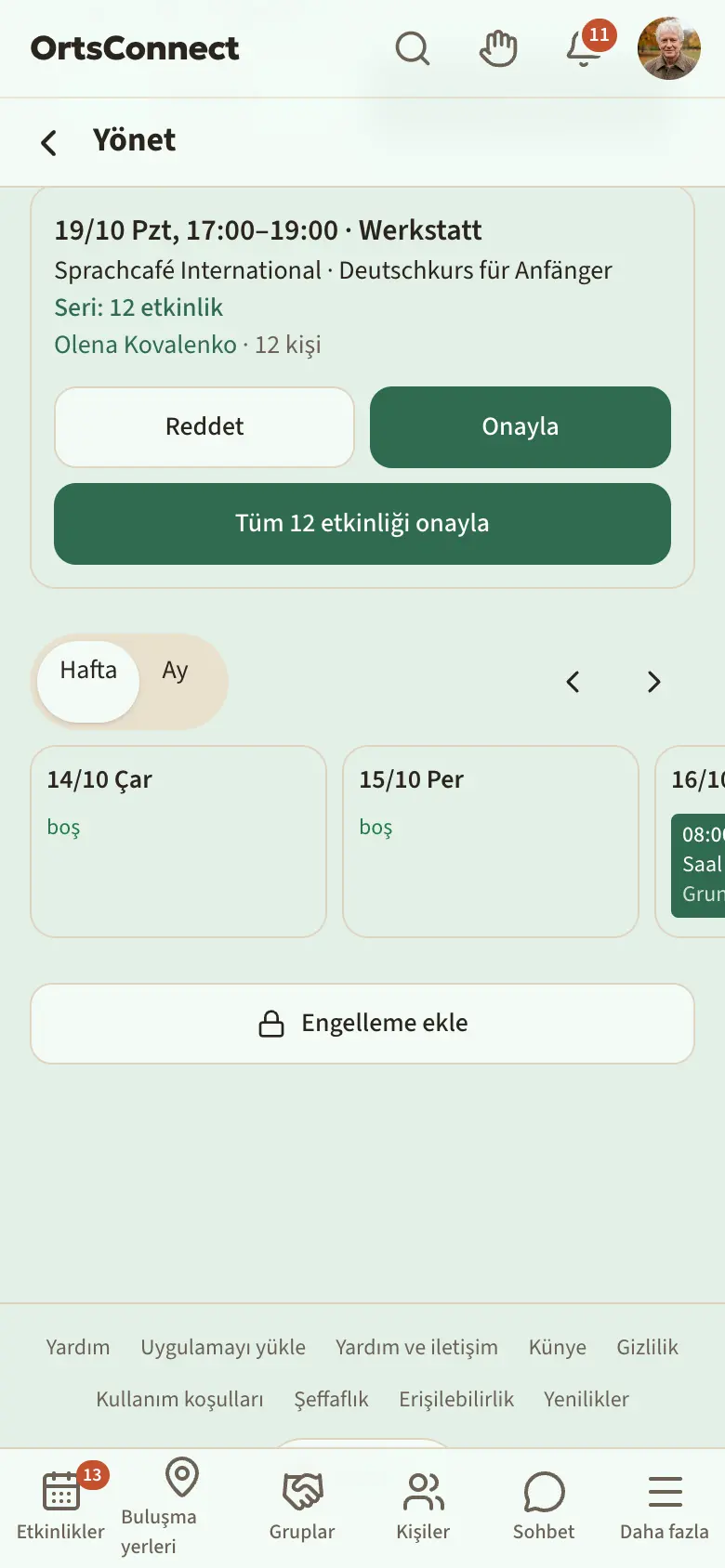 Yönetim › Doluluk, bir kartla “Açık talepler” bölümü: tarih, saat, oda, kuruluş, amaç, kişi sayısı, kurulum/söküm; “Reddet” ve “Onayla” düğmeleri vurgulu